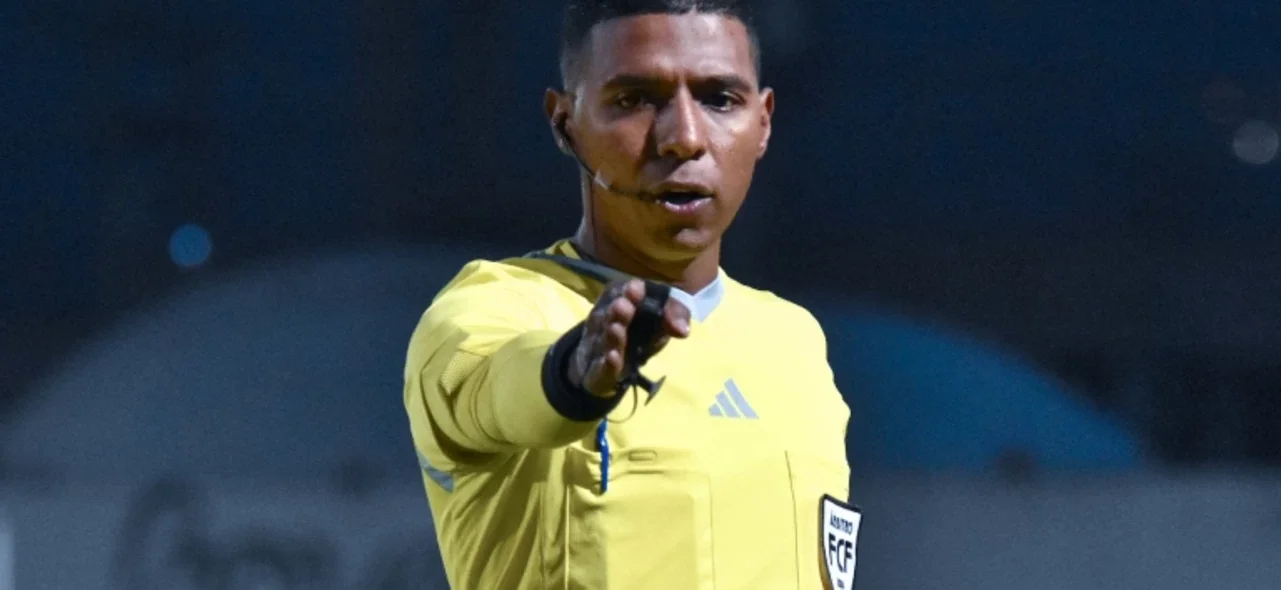 Luis Delgado - Árbitro de Medellín vs. Bucaramanga - VizzorImage