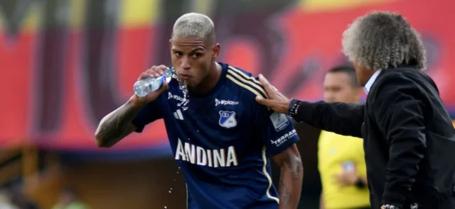 En Millonarios también vibraron con el clásico vallecaucano | Foto: VizzorImage / Luis Ramirez