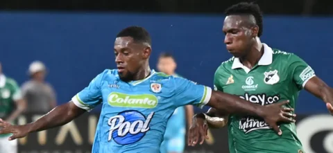 Pablo Rojas enfrenta a Brayan Montaño en Jaguares vs. Cali - VizzorImage