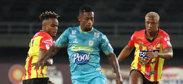 Pereira sigue posponiendo su clasificación | Foto: VizzorImage / Pablo Bohorquez