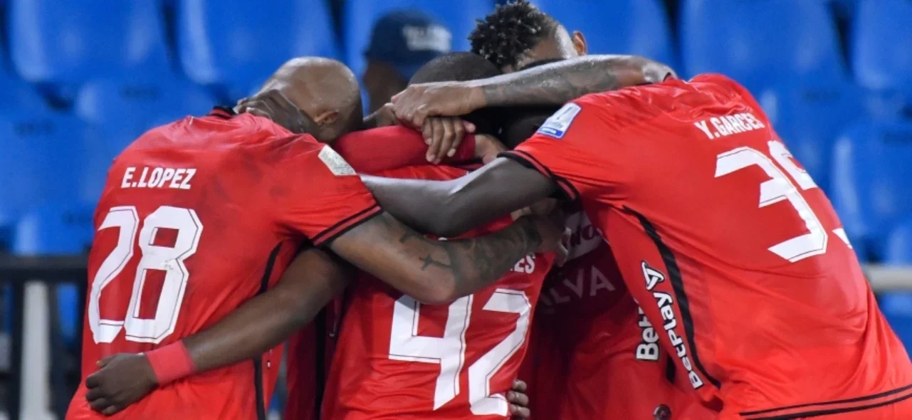 América de Cali llega de vencer 4-1 a Junior y Medellín - VizzorImage