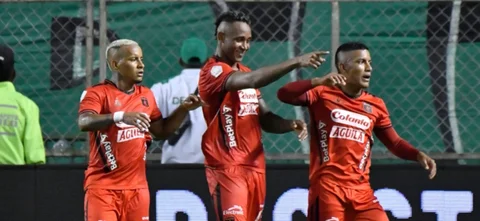 Se dio a conocer el entrenador que podría llegar a América de Cali/ VizzorImage / Gabriel Aponte