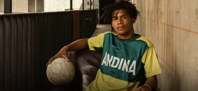 Genera tu apodo Andina y dale vida al fútbol de barrio