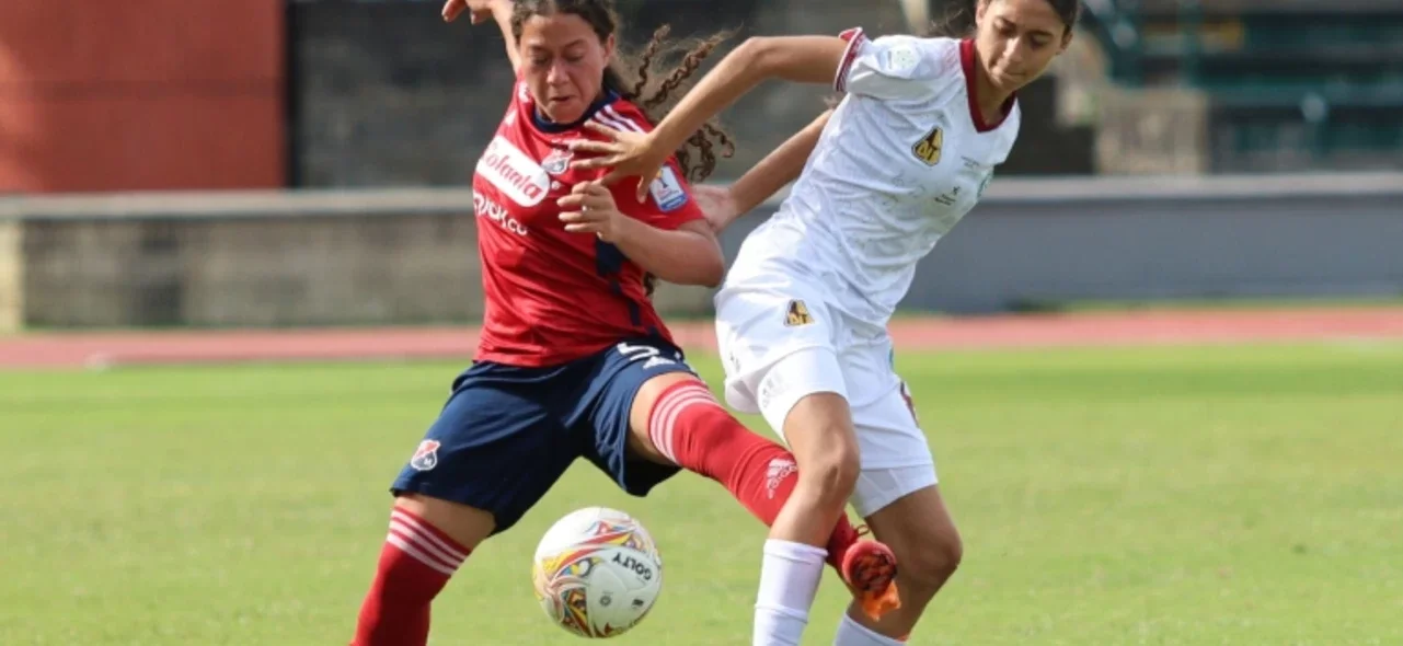 Victoria para Medellín sobre Real Santander - VizzorImage /Paulina Betancur