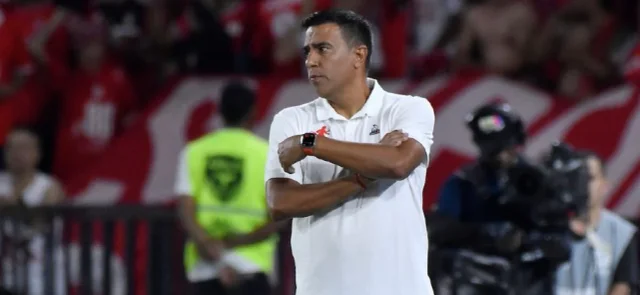 César Farías contó su versión y respondió a las declaraciones de Tulio | Foto: VizzorImage / Gabriel Aponte