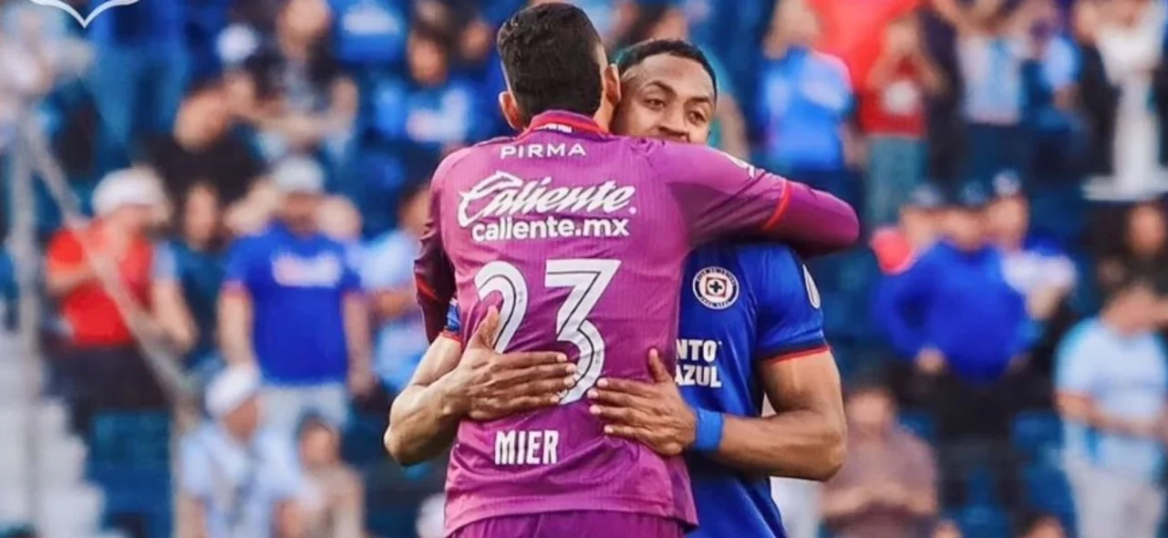 Kevin Mier y Willer Ditta fueron titulares en el juego Cruz Azul vs. América / @kevinmier_oficial