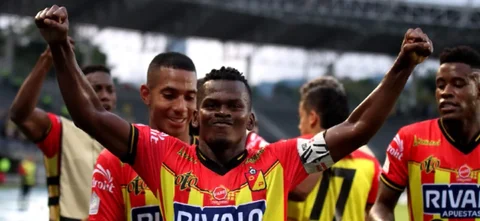 Pereira inició con victoria en los cuadrangulares tras vencer a Bucaramanga 1-0 / VizzorImage / Pablo Bohorquez