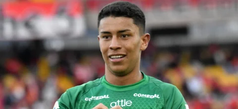 Johan Rojas ha registrado 2 goles y 7 asistencias con Equidad en esta temporada / VizzorImage / Luis Ramirez