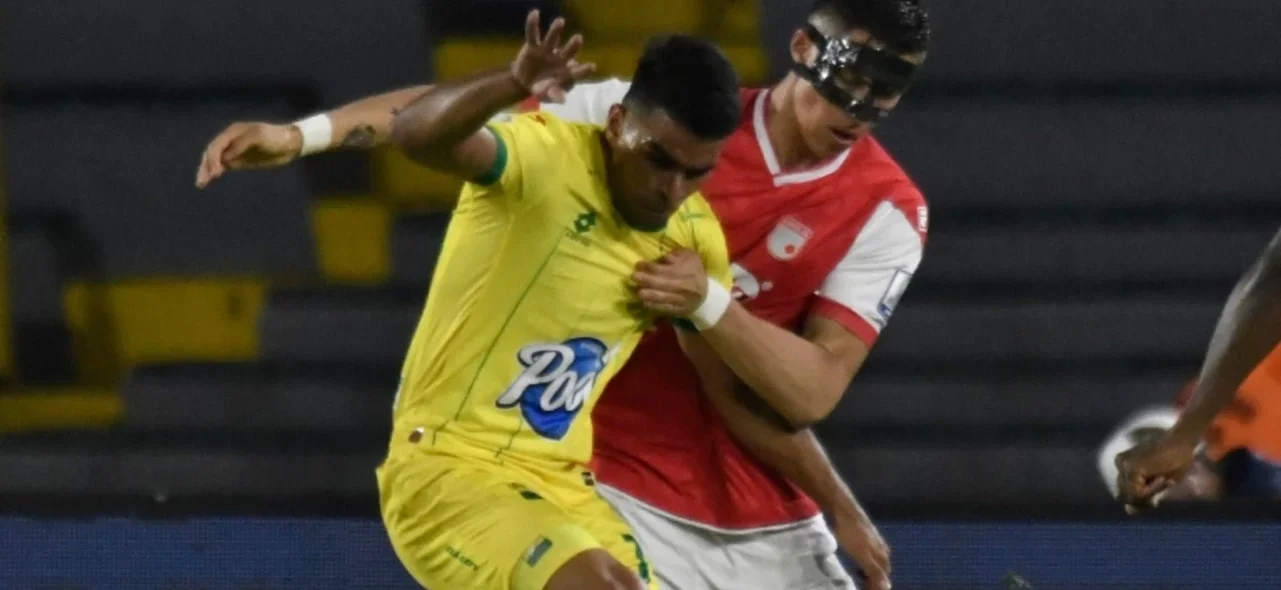 Igualdad entre Santa Fe y Bucaramanga - VizzorImage / Luis Ramirez