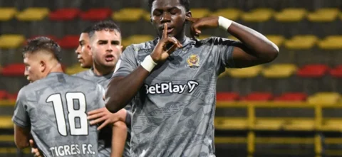 Tigres 4 - 3 Jaguares - VizzorImage / Felipe Caicedo