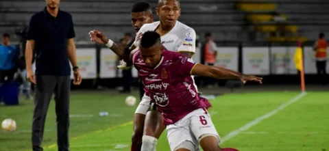 Empate entre Tolima y Once Caldas - VizzorImage / Joan Orjuela