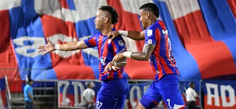 Andrés Escobar abrió el marcador en la victoria de Unión Magdalena / VizzorImage / Miguel Vermeire