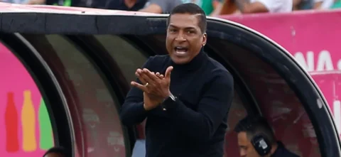 Alexis García - Entrenador de La Equidad - VizzorImage