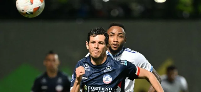 Alianza fue goleado por Cruzeiro / AFP