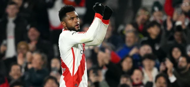 Nuevo gol de Borja con River Plate / AFP