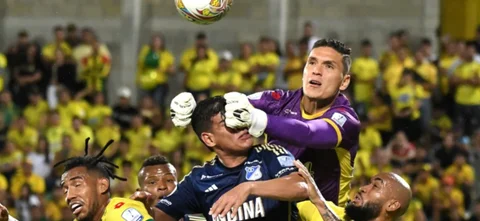 Aldair Quintana sumó tres atajadas de gol ante Millonarios - VizzorImage