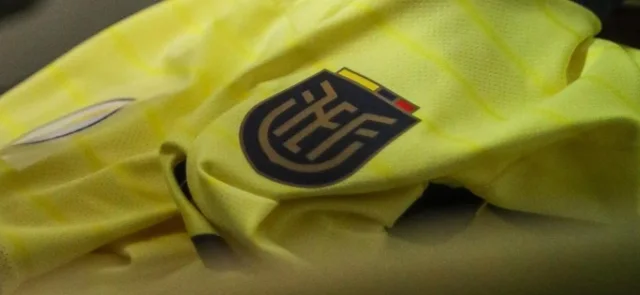 Escudo selección de Ecuador - X: @LaTri