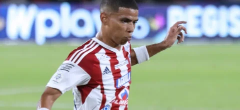 José Enamorado - Delantero de Junior - VizzorImage
