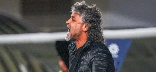 Leonel Álvarez - Entrenador de Pereira - VizzorImage