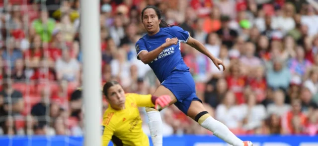 Mayra Ramírez marcó doblete ante Manchester United - AFP