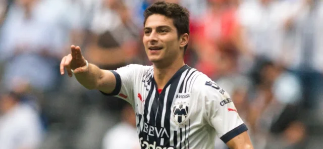 El defensor lleva 10 años en el fútbol mexicano, y su regreso sería posible. /Julio Cesar AGUILAR / AFP