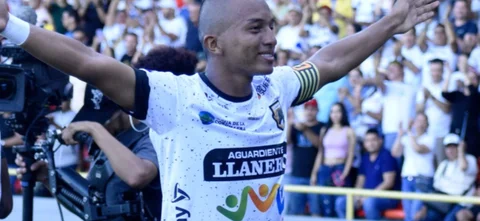 Néider Ospina retornó a Llaneros tras un paso breve por Deportivo Cali - VizzorImage