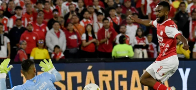 Tolima recibirá a Santa Fe por la fecha 6 el domingo 1 de junio a las 7:30 de la noche - VizzorImage