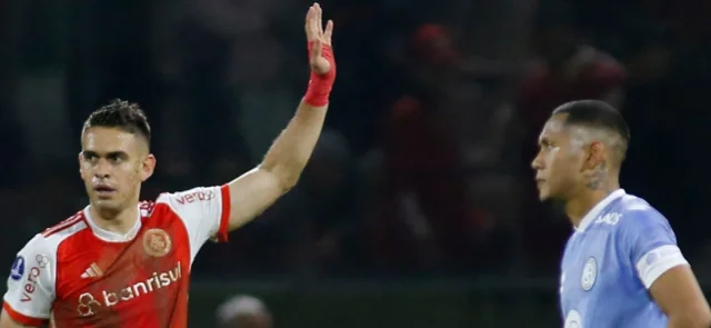 Rafael Santos Borré marcó en la derrota 2-1 de Inter ante Belgrano - AFP