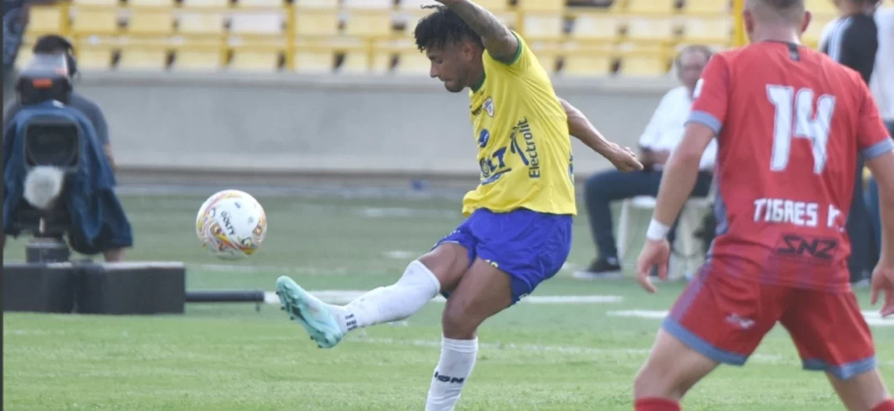 Mario Ramírez en Real Cartagena vs. Tigres - VizzorImage