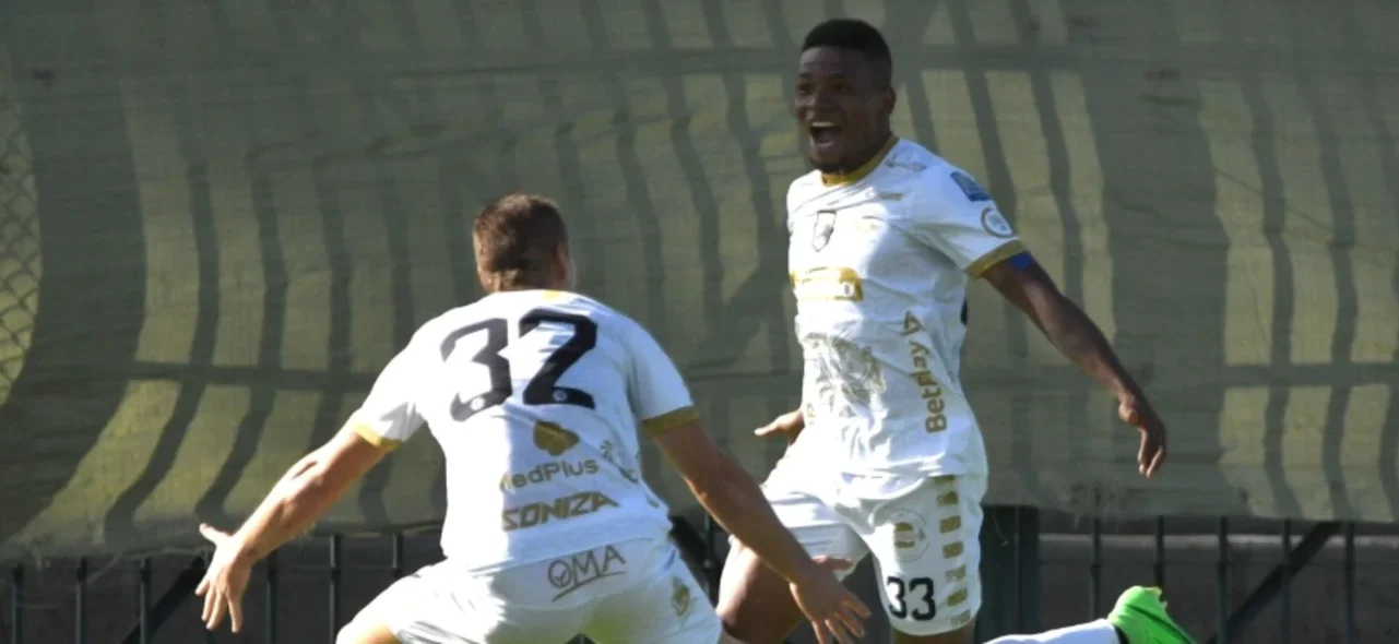 Real Cundinamarca 3-4 Llaneros por la fecha 14 - VizzorImage