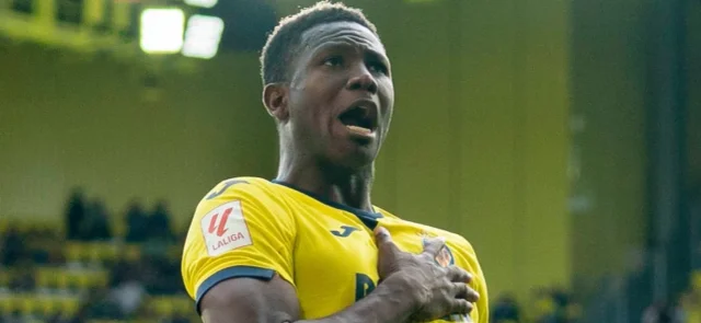 Yerson Mosquera - Defensor colombiano en Villarreal - X: @VillarrealCF