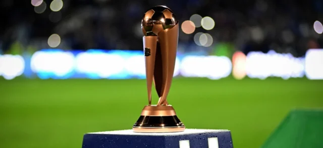 Trofeo de la Copa BetPlay - VizzorImage / Samuel Norato