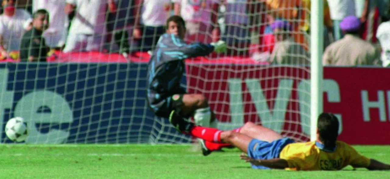 Se cumplen 30 años del fatídico autogol de Andrés Escobar en el Mundial ...