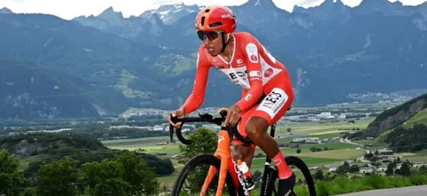 Egan Bernal ocupó el podio de la etapa 5 en el Tour de Suiza / @eganbernal