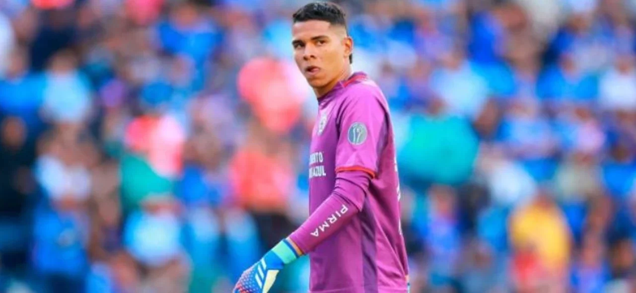 Kevin Mier en la mira de un grande de suramérica / Foto: X Cruz Azul