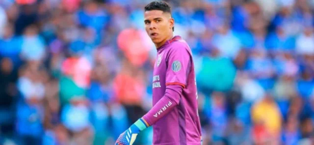 Kevin Mier en la mira de un grande de suramérica / Foto: X Cruz Azul
