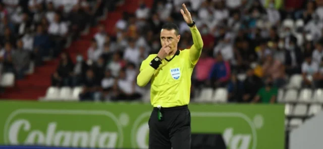 Wilmar Roldán arbitrará su undécimo partido de finales en Liga colombiana / VizzorImage / Daniel Ocampo