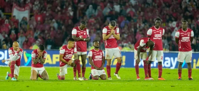 Independiente Santa Fe fue uno de los clubes con mayor asistencia en este semestre / VizzorImage / Leonardo Castañeda