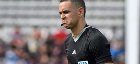 Carlos Ortega - Árbitro colombiano - VizzorImage