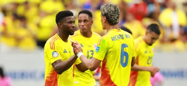 Colombia derrotó 2-1 a Paraguay - AFP