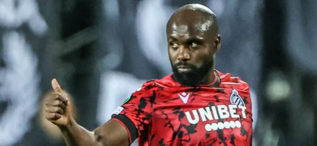 Éder Álvarez Balanta con Brujas - AFP