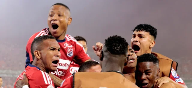 Medellín celebra un gol de Brayan León - VizzorImage