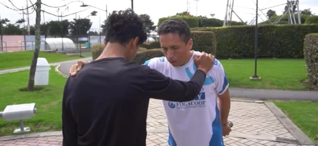 Henry Manrique y su hijo Santiago están listos para competir