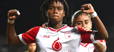 Santa Fe derrotó a Medellín en la Liga Femenina / VizzorImage / Luis Benavides /