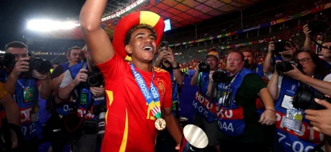 España se coronó campeón - @GxlDePaulinho