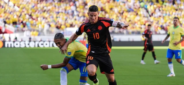 James Rodríguez - vía AFP