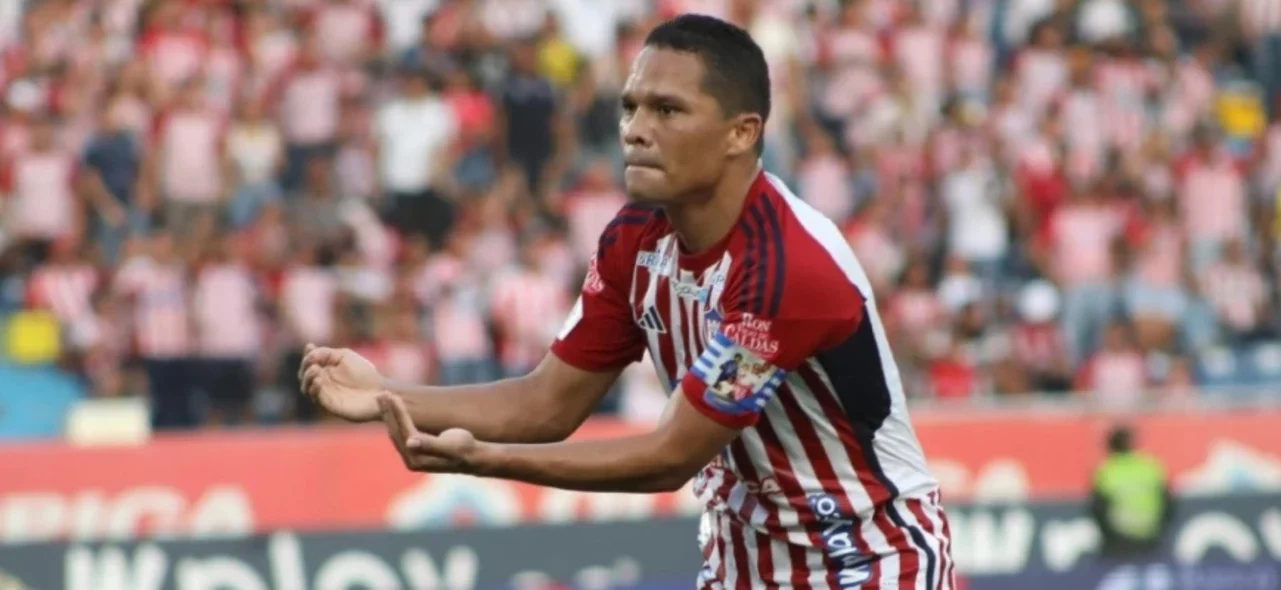 Bacca definió su futuro / VizzorImage