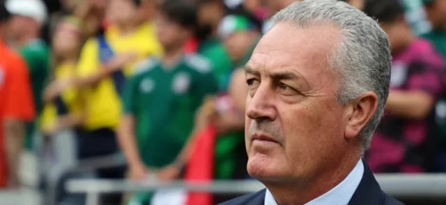 Gustavo Alfaro podría cambiar de selección / AFP