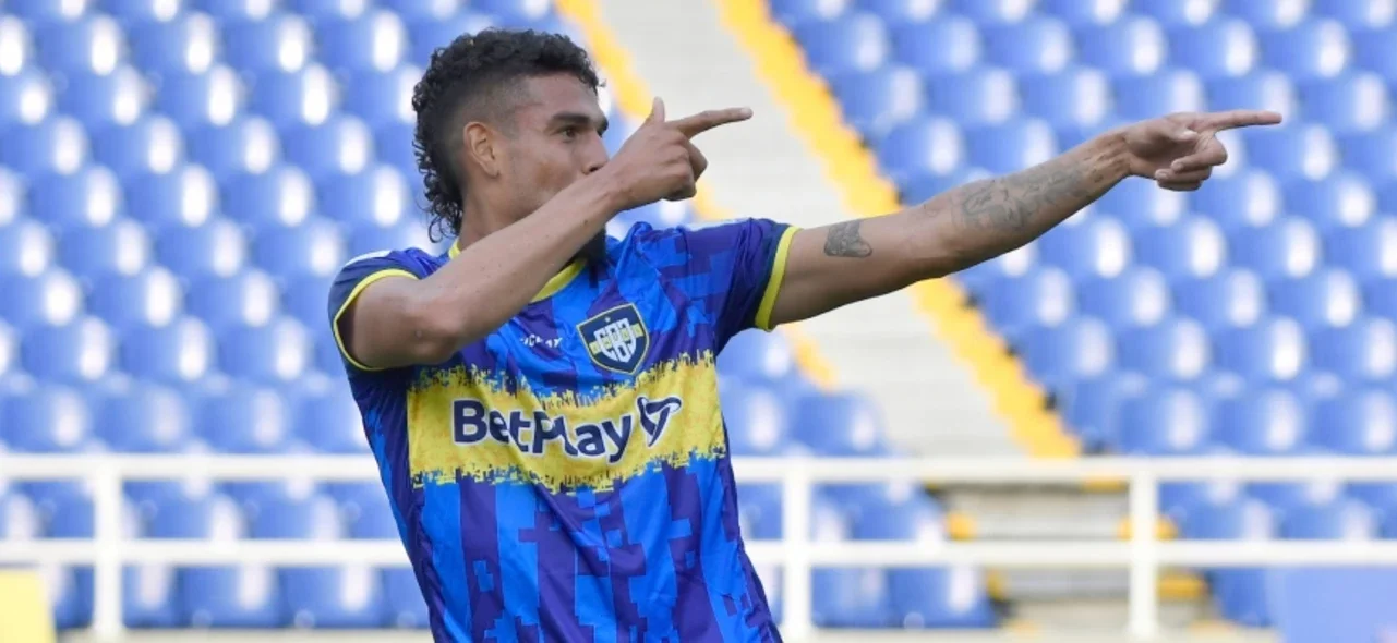 José Andrade marcó el gol del triunfo ante Bogotá - VizzorImage