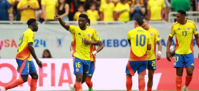 Colombia tendrá una baja para los cuartos de final de la Copa América / AFP